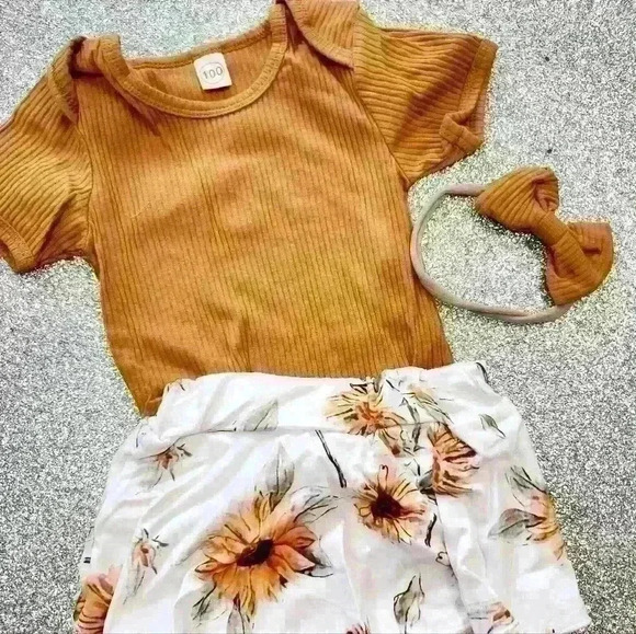 Nwot 3 to 6 month 2 piece sunflower  skort - Picture 5 of 5